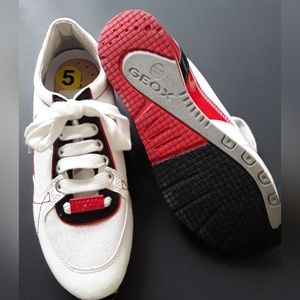 Geox Restila womens shoes/sneakers size 5